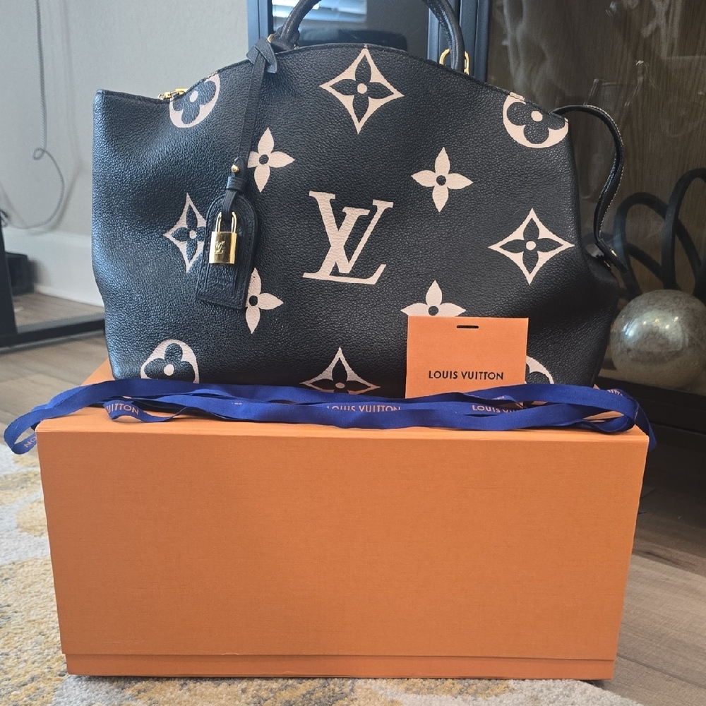 Authentic Louis Vuitton Grand Palais MM Bicolor Monogram Empreinte Leather